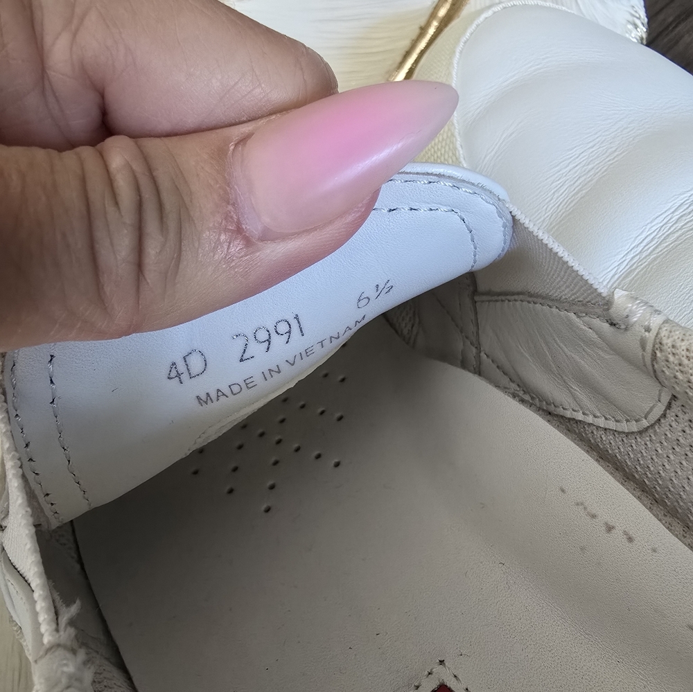 Authentic Prada White Leather Slip-On Shoes - Picture 10 of 16